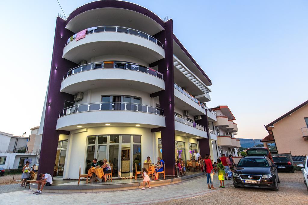 Hotel Edita Ulcinj Kültér fotó