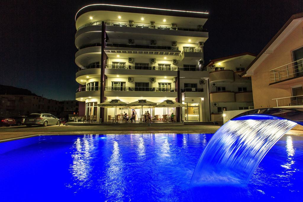 Hotel Edita Ulcinj Kültér fotó