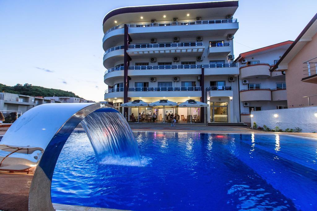 Hotel Edita Ulcinj Kültér fotó