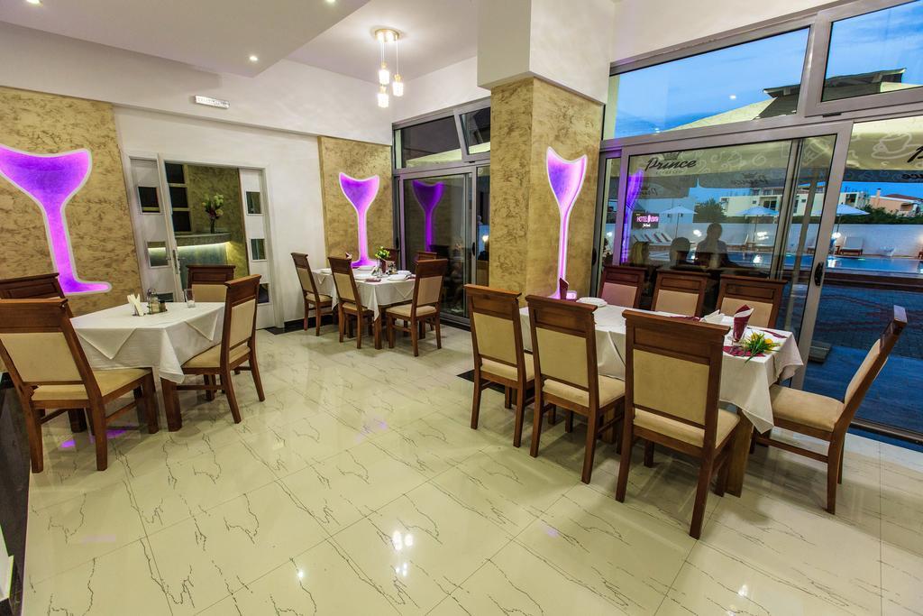 Hotel Edita Ulcinj Kültér fotó