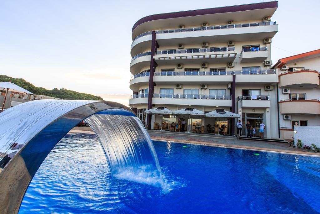 Hotel Edita Ulcinj Kültér fotó